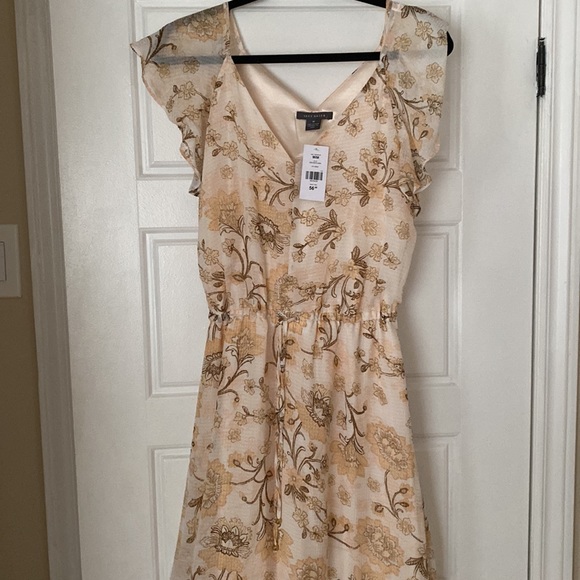 Cute flowy summer dress - Picture 2 of 4